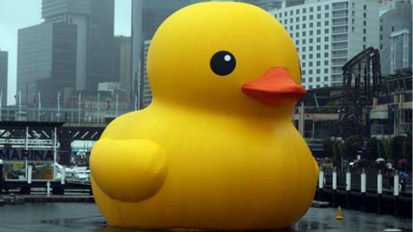 Artista holands acusa Fiesp de plagiar pato amarelo