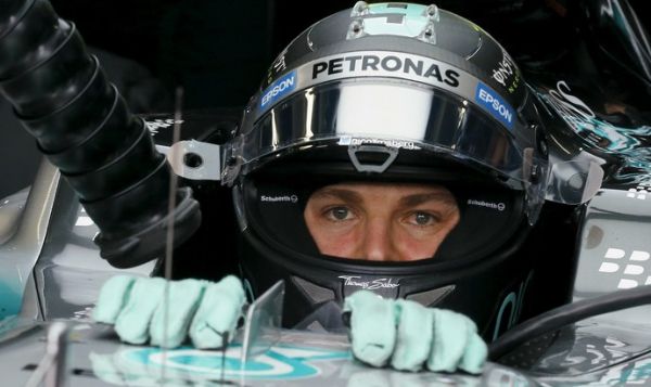 Rosberg e Vettel dizem que disputa fica em 2 plano aps ataques a Paris