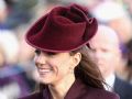 NATAL AO LADO DA CORTE: Em 2011, Kate Middleton passou seu primeira Natal ao lado da famlia real. Para a cerimnia religiosa, a duquesa apostou em um look discreto e maquiagem suave