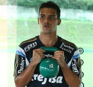 Palmeiras prepara Jean para o Paulista e aguarda retorno de volantes
