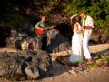 Dani Suzuki fez o prprio vestido para seu casamento na praia, no Hava 
Bloglog / Reproduo