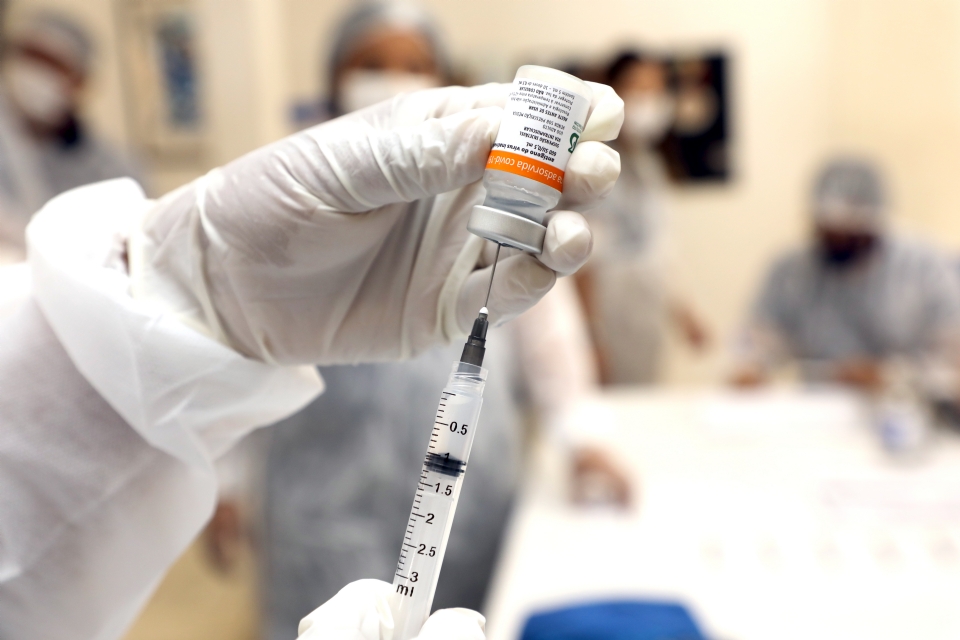 Cuiab recebe nova vacina contra a Covid-19, a monovalente XBB, eficaz contra a nova variante