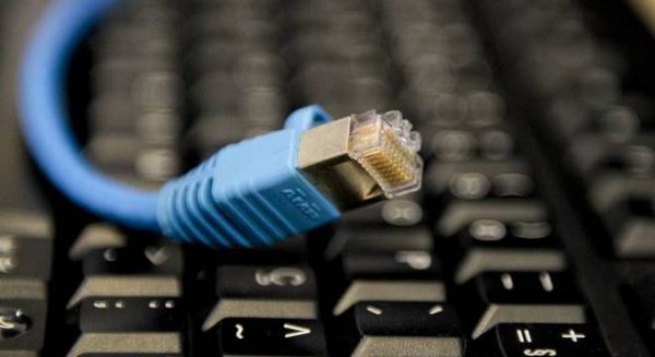 Limite  internet banda larga vai ser debatido por trs comisses em audincia pblica