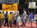 Na Avenida Paulista, manifestantes exibem cartazes pedindo a sada da presidente Dilma Rousseff. (Foto: Gabriela Gonalves/G1)