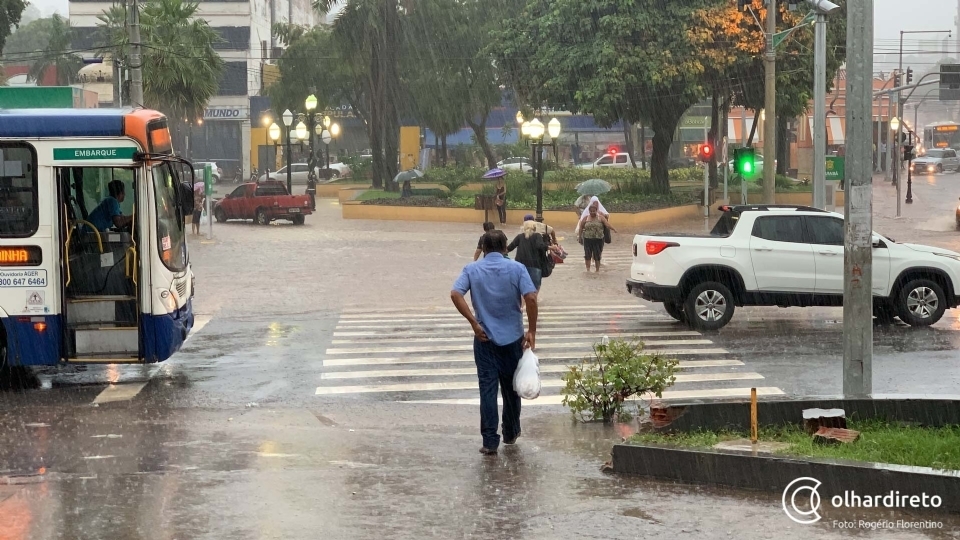 Semana ser chuvosa em Cuiab e 129 cidades de MT tm alerta para tempestades