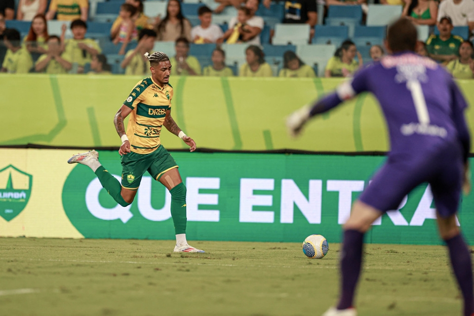 Cuiab sai na frente, mas cede empate para o Bragantino na Arena Pantanal