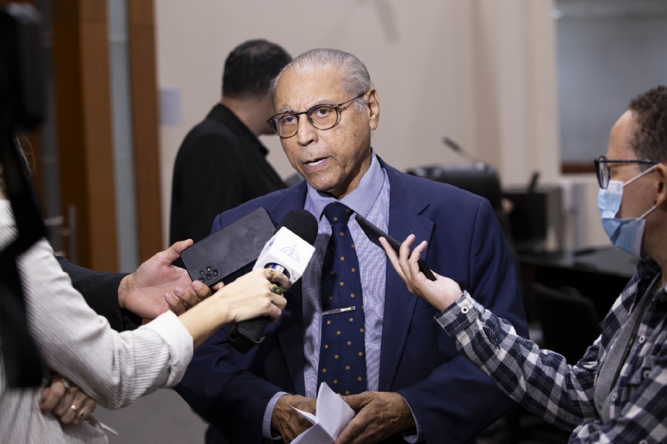 Jlio aposta em segundo turno de Botelho contra Abilio e acredita em 'adeso' de eleitores