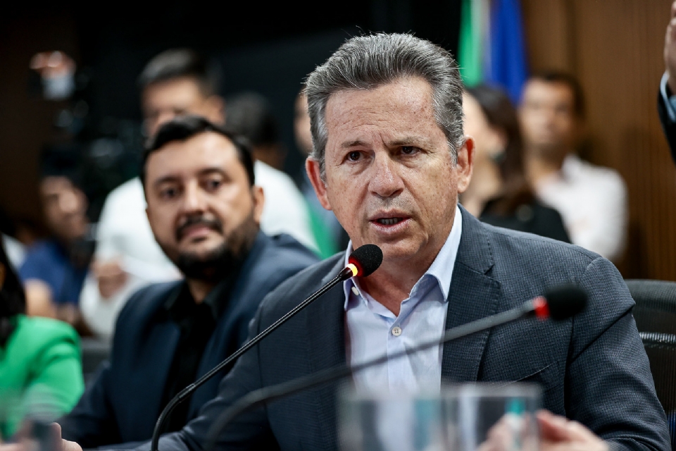 Mauro detona ministrio por demorar em dar autorizao para empresas atuarem na ZPE de Cceres