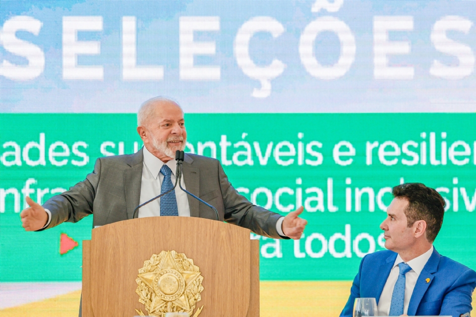 Lula anuncia R$ 374 milhes em obras de mobilidade e abastecimento d'gua a municpios de MT; R$ 15,7 mi para Cuiab