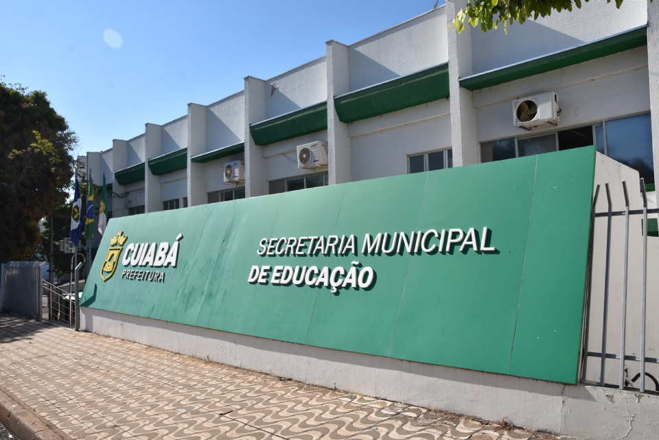 Prefeitura abre PADs contra seis servidores da Educao que no aparecem para trabalhar h mais de 30 dias