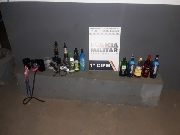 Com 12 pessoas, festa com lcool e narguil  fechada pela PM em chcara de Chapada