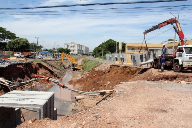 Apesar de chuvas, obras na Senador Metelo chegam a nova etapa aps 39 dias