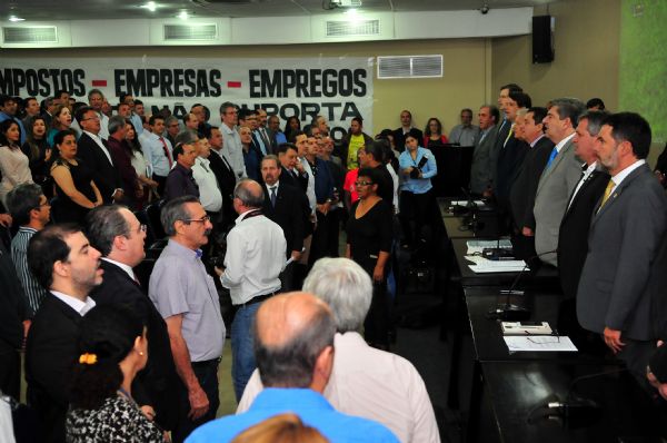 Governo apresenta propostas de alquotas de 15% e 17% de ICMS e se rene com deputados para analisar adiamento da reforma para 2017