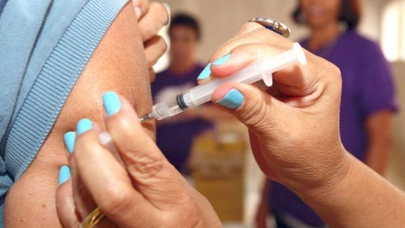 Prefeitura e SEST/SENAT realizam mutiro de vacinao contra Influenza