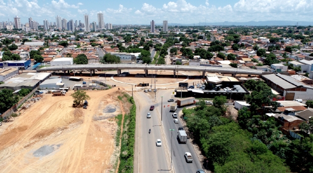 Prefeitura libera trnsito na parte inferior do viaduto da Beira-Rio para acesso entre Cuiab e VG