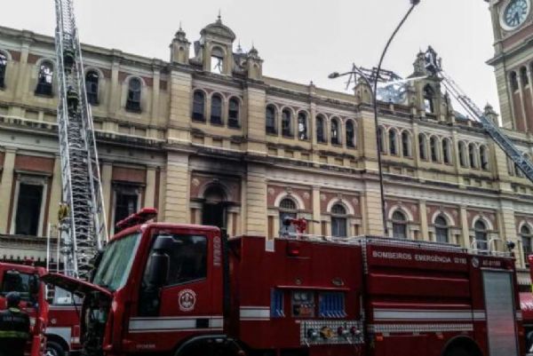 Aps incndio, tcnicos vistoriam Museu da Lngua Portuguesa