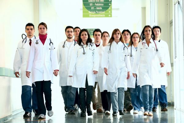 CFM: Brasil no precisa de mais escolas e cursos de medicina