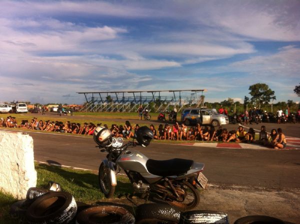 Operao em Kartdromo apreende 74 motocicletas, adolescentes com drogas e reeducandos com tornozeleira