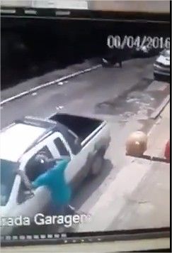 Dois criminosos participaram da ao, que aconteceu no bairro Goiabeiras.