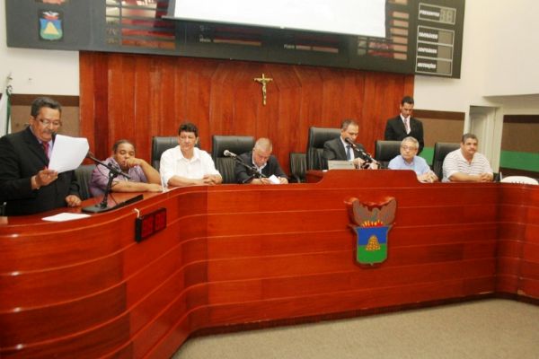 Audincia pblica na Cmara de Cuiab para discutir a criao do o Fundo Municipal de Pavimentao Urbana.