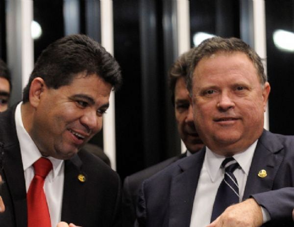 Fiel escudeiro,  senador Cidinho Santos em conversa com o agora ministro Blairo Maggi, da Agricultura