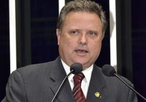 Blairo Maggi e Ktia Abreu consolidam bloco para indicar ministro da presidente Dilma