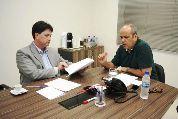 Carlos Brito recebeu relatrio de trs meses de atuao da empresa, que ser entregue aos demais candidatos