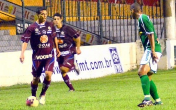 Os dois se enfrentaram uma nica vez, em 2012, com vitria dos gachos por 2 a 0 na final da Copa Pantanal