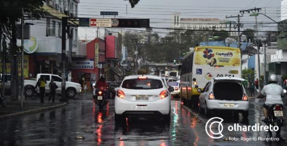 Dia de votao tem alerta para risco de tempestade e ventania em Cuiab