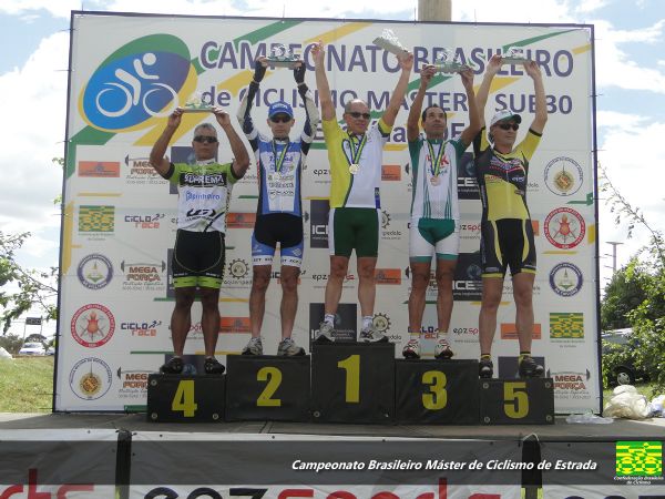 Equipe cuiabana com nove atletas se destaca no Campeonato Brasileiro de Ciclismo Master Sub-30 em Braslia