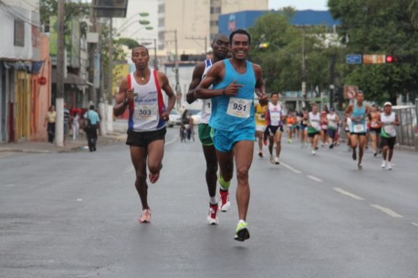 Atleta de 41 anos vence a corrida Pedestre Bom Jesus de Cuiab