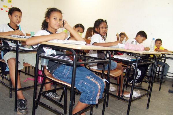 Objetivo principal  devolver mais de 470 mil crianas s salas de aula