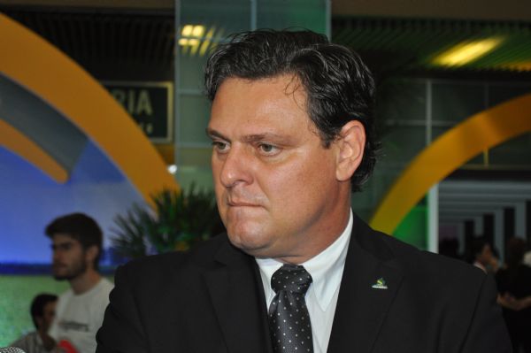 Carlos Fvaro, presidente da Associao Brasileira dos Produtores de Soja (Aprosoja) durante a abertura do VI Congresso Brasileiro de Soja, no Centro de Eventos do Pantanal, na noite desta segunda-feira (11).