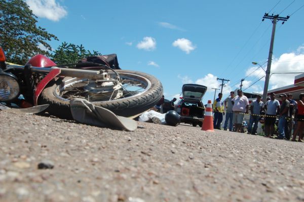 Dois motociclistas morrem em acidentes em menos de uma hora veja fotos