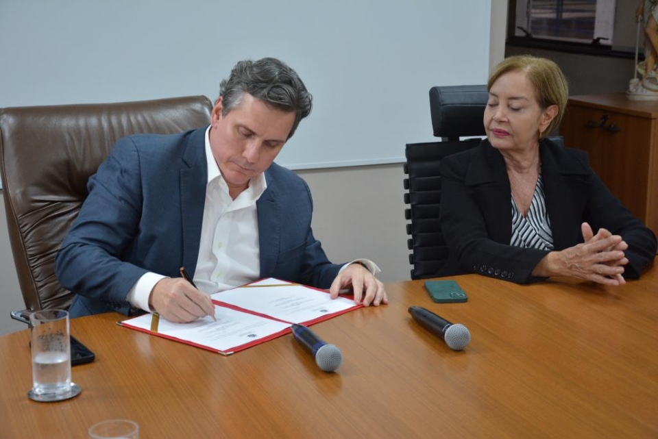 Sefaz e Tribunal de Justia firmam parceria para garantir pagamento de precatrios municipais