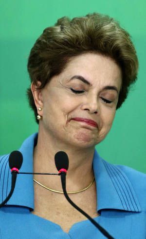 Chance de Dilma ser afastada  de 90%, avaliam senadores petistas