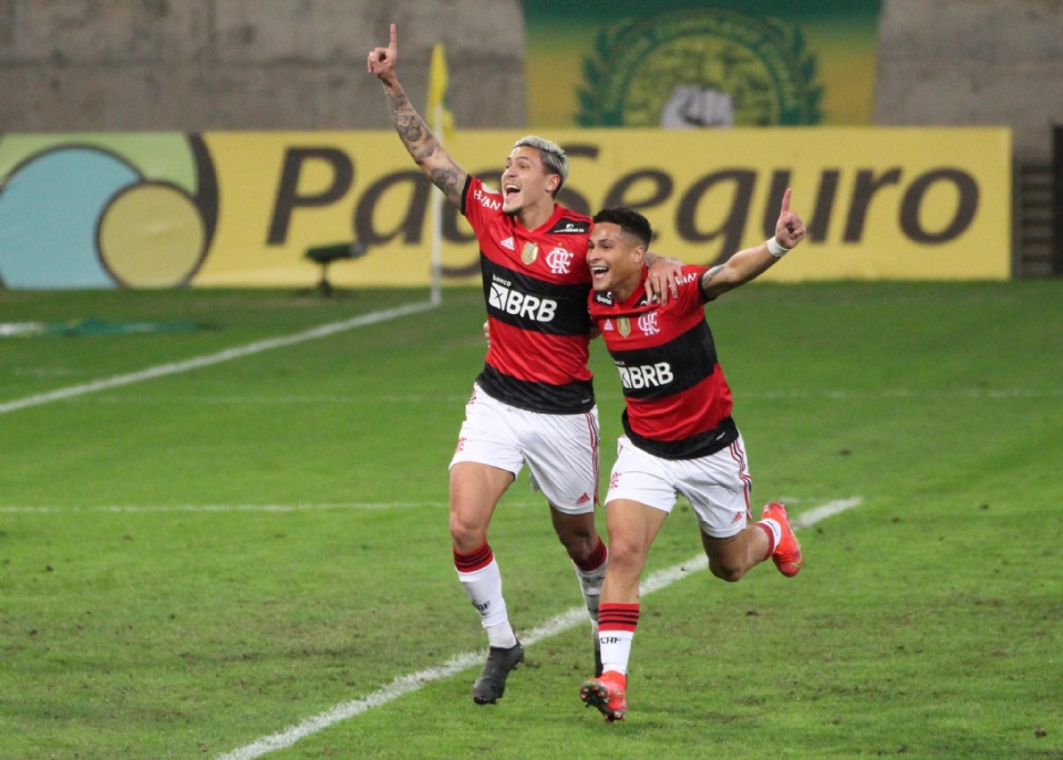 Cuiab no aproveita chances no segundo tempo e perde para o Flamengo na Arena Pantanal;  veja os melhores momentos 
