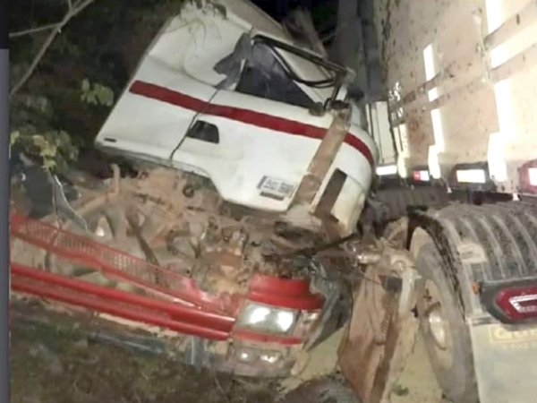 Mato-grossense morre em coliso entre duas carretas no Par;  fotos 