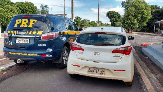 Hyundai HB20 roubado com placas de Gois  recuperado; condutor afirma ter pago R$ 27 mil