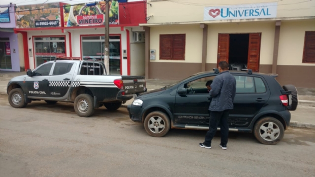 Motorista embriagado  preso ao bater em viatura estacionada