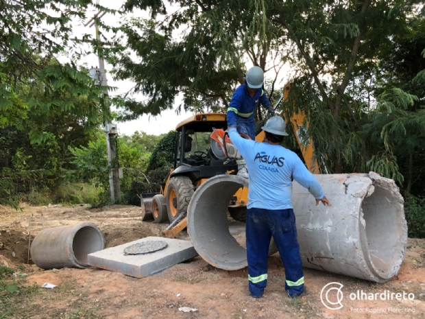 Frequentadores comemoram fim do mau cheiro no Parque das guas e criticam rgos pblicos