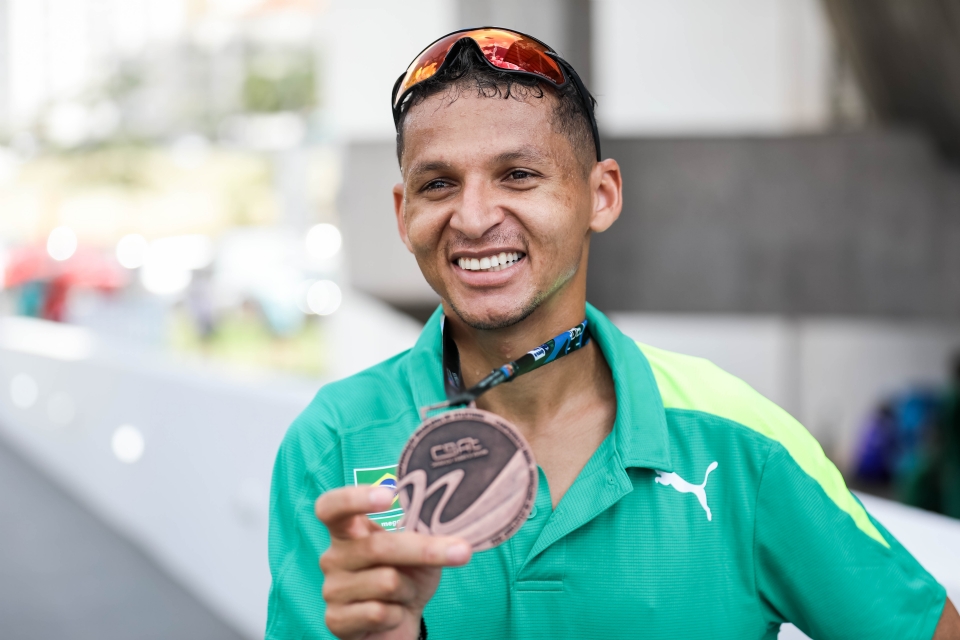 Mato-grossense do Projeto Olimpus fatura o bronze em segundo dia de competio do Ibero-Americano de Atletismo