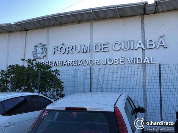 Advogado  esfaqueado no abdmen em frente ao Frum de Cuiab