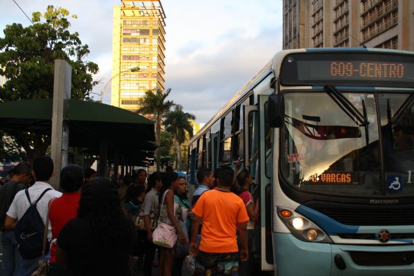 Conselho aprova aumento e passagem do transporte coletivo sobe para R$ 3,10