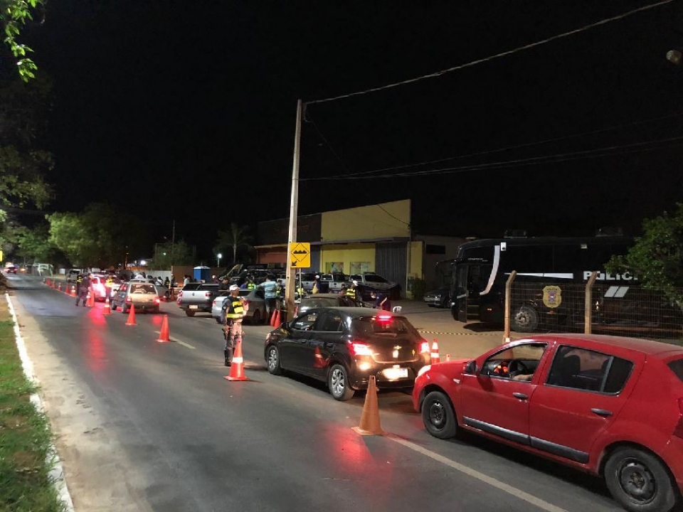 Operao Lei Seca prende 14 pessoas por embriaguez ao volante em Cuiab