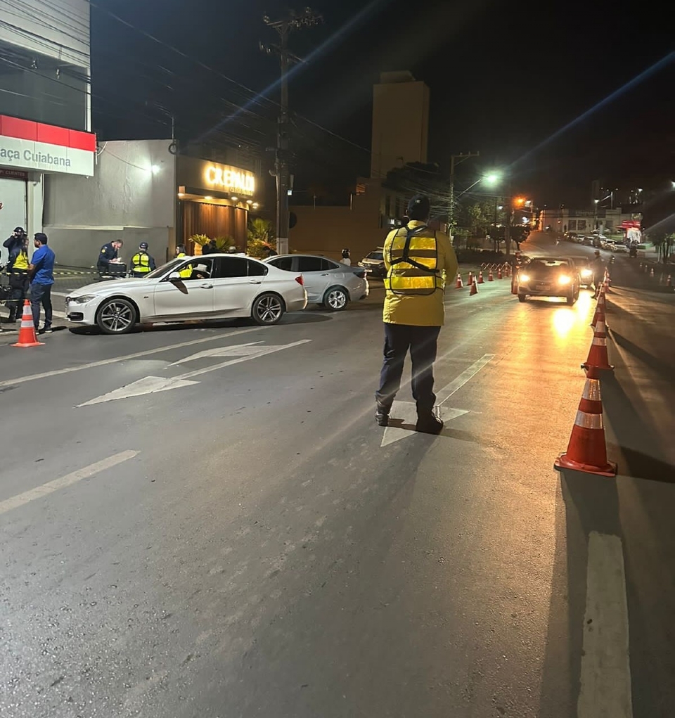 Treze motoristas so presos por embriaguez ao volante em Cuiab