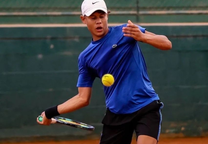 Tenista de MT, Livas Damzio vence em simples e duplas e Brasil vai  final do Mundial de forma indita