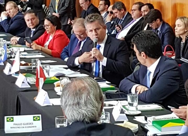 Mauro Mendes participa de Frum de Governadores para debater e tentar minimizar crises do Governo Federal