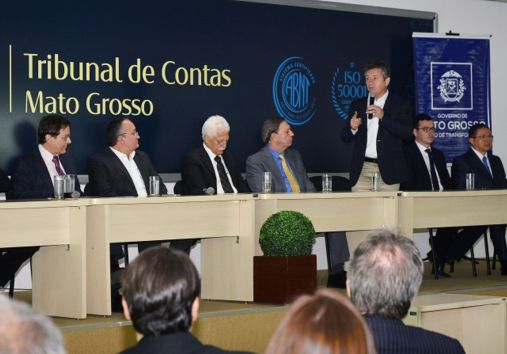 Mauro Mendes anuncia licitao do transporte coletivo de Cuiab para este ano, mesmo sem tarifa do VLT