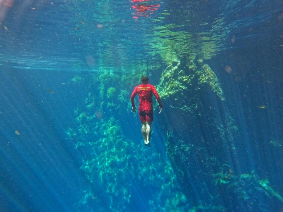 Cavidade mais profunda de Nobres  explorada pelos bombeiros e organizao internacional em busca de cavernas